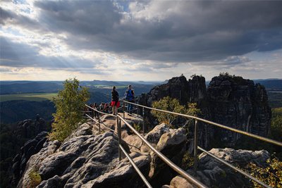 Die Sächsische Schweiz ist ein beliebtes Reiseziel.