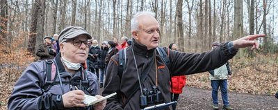 Hans-Jürgen Görner (links) und Lutz Röder führten die Exkursion an. 17 Arten und 105 Individuen standen am Ende auf ihrem Zettel. 