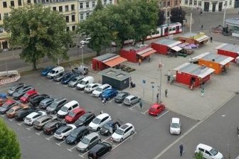 15-Jähriger kommt vor Gericht - Am Neumarkt soll die Bande Gleichaltrige abgezogen haben. Schon mehrfach stand der Platz wegen Kleinkriminalität im Fokus.