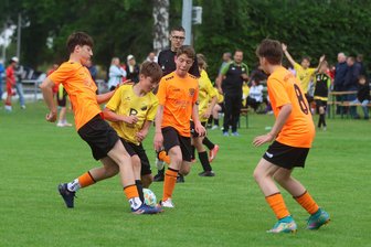 15. Pfingstcup des SV Lok Glauchau-Niederlungwitz geht wieder über drei Tage - Das Foto vom D-Junioren-Spiel des SV Lok Glauchau-Niederlungwitz (in Gelb) gegen Gera entstand beim Pfingstcup 2025.