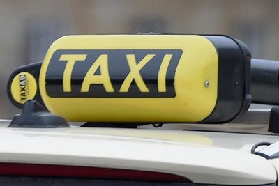Wegen der  unbezahlten Taxifahrt einer 40-jährigen Reichenbacherin verhandelte am Mittwoch das Amtsgericht Auerbach. Die Frau indes, die Widerspruch gegen einen Strafbefehl eingelegt hatte, erschien nicht. 