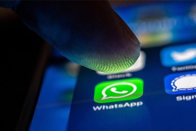 Über Whatsapp machten sich die Betrüger an mögliche Opfer heran. Die Polizei warnt: Niemals eine fremde Nummer bei Whatsapp zurückrufen.