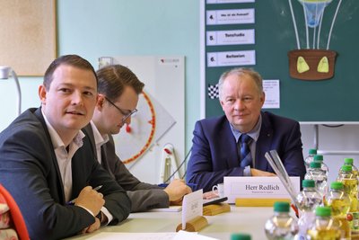 Zwischen Schulleiter Alexander Weiß (links) und St. Egidiens Bürgermeister Uwe Redlich (rechts) läuft es momentan nicht gut.