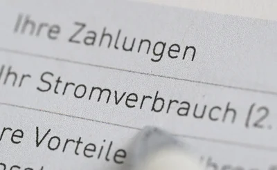 Abschlagserhöhungen genau prüfen: Nicht jede Anpassung der monatlichen Zahlungen durch den Energieanbieter ist rechtmäßig.