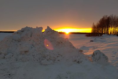 Die Schneelandschaft bei Sonnenuntergang in Oulu hat Ines und Stefan Fuchs begeistert.