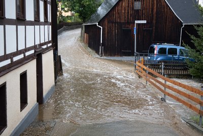 In Neundorf regnete es ebenfalls heftig.