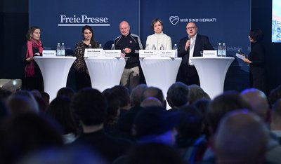 Debattiert wurde im Atomino im Wirkbau. Es war das fünfte Podium zum Thema Kulturhauptstadt der "Freien Presse". 