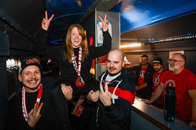 480 Eispiraten-Fans fuhren per Sonderzug zum Spiel nach Bad Nauheim