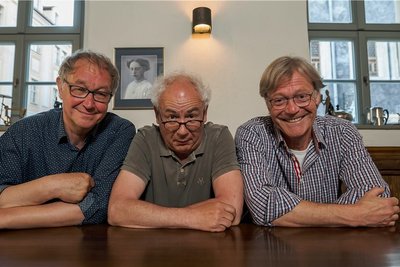 Peter Kube, Tom Pauls und Jürgen Haase machen seit 40 Jahren als Zwinger-Trio die Bühnen und Säle Sachsens unsicher. 