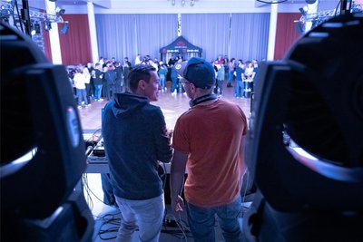 Die beiden Burgstädter DJs BMP und Ludi legten am Samstag in Penig auf.