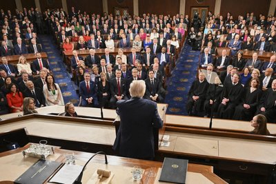 US-Präsident Donald Trump spricht vor einer gemeinsamen Sitzung des Kongresses im Kapitol.