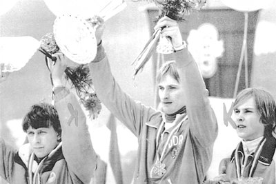 Siegerehrung Skiflug-WM 1983 in Harrachov: Pavel Ploc, Klaus Ostwald und Matti Nykänen (von links). 