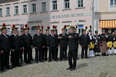 Der Ruhrkohle-Chor war in Schneeberg zu Gast – auf dem Markt ist das Steigerlieg gesungen worden.
