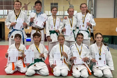 Die Rodewischer Nachwuchsjudoka bei der Bezirksmeisterschaft in Adorf.