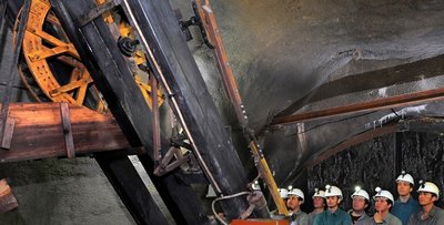 Einblicke in die Bergbaugeschichte bietet das Besucherbergwerk Reiche Zeche.