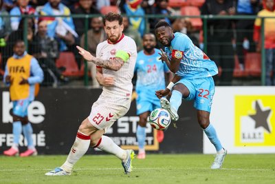 Aktiv, aber glücklos: Die Mannschaft der DR Kongo, hier Kapitän Chancel Mbemba, war gegen Dänemark das bessere Team.