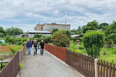 Die „Deutsche Scholle“ liegt direkt neben dem alten Schlachthofgelände und auf der anderen Seite der Frankenberger Straße.