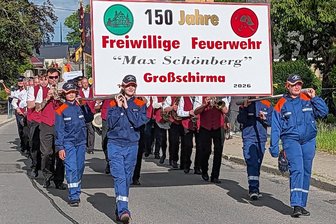 150 Jahre Feuerwehr Großschirma: Die ersten Bilder vom Festumzug zum Jubiläum - Mit einem Festumzug begann das Jubiläum zum 150. Bestehen der FFW Großschirma.
