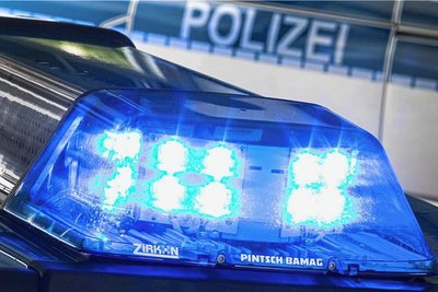 Polizeieinsatz am Montag in der Bahnhofsvorstadt in Plauen. Foto: Friso Gentsch/dpa