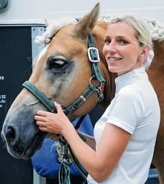 Helen Reichel aus Meura in Thüringen ist mit ihrem Pferd No Mercy nach Limbach-Oberfrohna gefahren. In Meura befindet sich die größte Haflinger-Zucht in Europa.