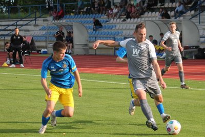Maurice Lange (rechts am Ball, Archivbild) sorgte nach einer halben Stunde für den Reichenbacher Ausgleichstreffer.
