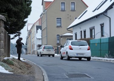 Unter der Decke der Hauptstraße liegt offenbar tonnenweise radioaktiver Wismutschotter.