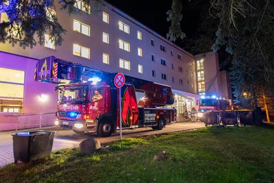 Einen Feuerwehreinsatz hat es in einem Wohnblock an der Rudolf-Virchow-Straße in Stollberg gegeben.