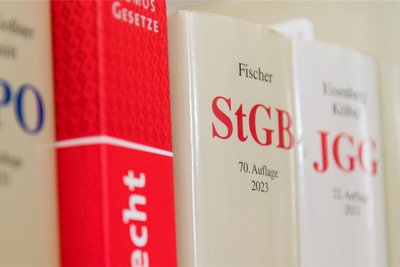 Das Strafgesetzbuch sieht die Möglichkeit einer Unterbringung in einem psychiatrischen Krankenhaus unter bestimmten Voraussetzungen vor.