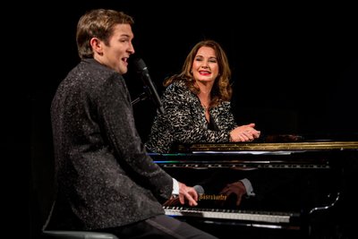 Gabriela Benesch und Alex Parker präsentieren in Aue das Leben und die Lieder von Udo Jürgens.