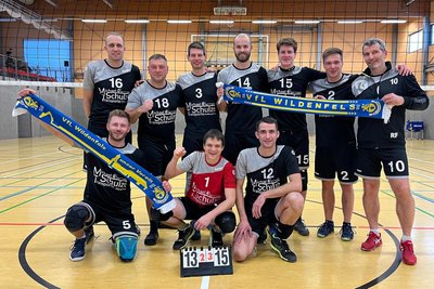 Ein Moment zum Festhalten: Mit 3:2 Sätzen und 15:13 im Tiebreak haben sich die Volleyballer des VfL Wildenfels am Samstag beim führenden Groitzscher LVC die nächsten Punkte gesichert.