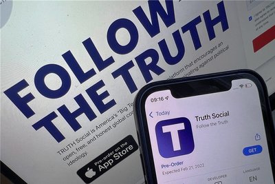 Alternatives Netzwerk für alternative Fakten? Ex-US-Präsident Donald Trump will ein eigenes soziales Netzwerk gründen. Es gibt eine Homepage truthsocial.com mit einem Link zu einer I-Phone-App, die man vorbestellen kann. Im App-Store von Apple wird der 21. Februar 2022 als Startdatum genannt.