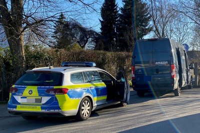 Der gestohlene Amazon-Transporter in Limbach im März 2025.
