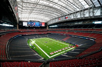 Dach zu, Klimaanlage an: Das Stadion in Houston. (Archivbild)