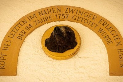 Dieser Bärenkopf wurde vom Schloss Augustusburg gestohlen.