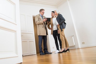 Eine Wohnung finden, die man auch bezahlen kann? In nicht wenigen größeren Städten ist das ein Problem.