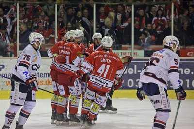 Die Hausherren trafen im ersten und im zweiten Drittel jeweils im Powerplay.