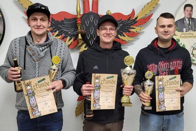 Bei den Männern siegte Josef Görnitz (Mitte) vor Pascal Zeisig (rechts) und Klaus Wunderlich.
