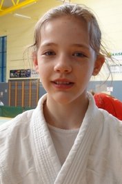 Lilly Pierrel von BSV Adorf siegte in der Gewichtsklasse bis 44 kg.