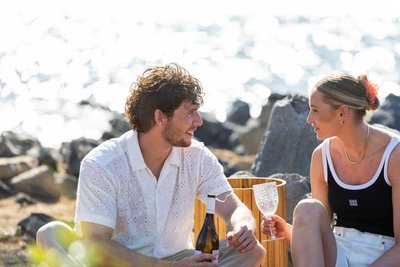 Beim Einzeldate am Meer bekam Silje Brøns Petersen von Bachelor Nicklas Mikaelsen später sogar schon ihre rote Rose als Zeichen für den Einzug in die nächste Runde.