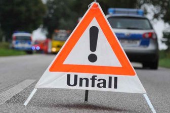 17-Jähriger bei Unfall im Oberen Vogtland verletzt - Bei einem Unfall in Breitenfeld wurde ein 17-Jähriger verletzt.