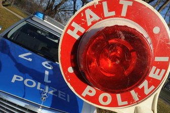 17-jähriger betrunkener Fahrer von Polizei gestoppt -