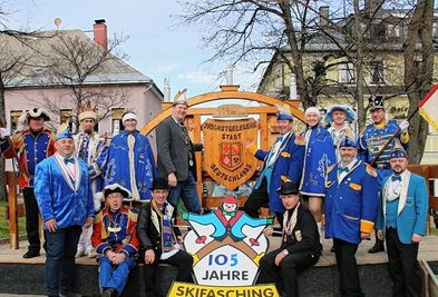 Der Verein Skifasching Oberwiesenthal will einen Umzug durch die Innenstadt auf die Beine stellen. Dafür suchen die Närrinnen und Narren Mitstreiter. 