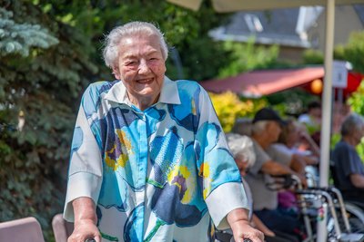 Helga Lindner lebt seit zwei Jahren im Seniorenzentrum – und hat eine klare Botschaft.