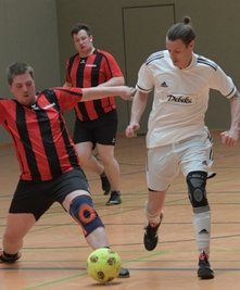 Lukas Ehmig (l.) und seine "Ramazottis" fügten dem überlegenen Turniersieger um Alexander Lammel die einzige Niederlage zu. 