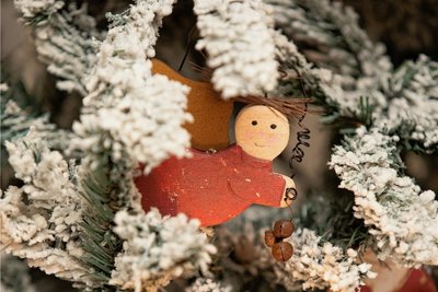Reich geschmückte Weihnachtsbäume können bestaunt werden.