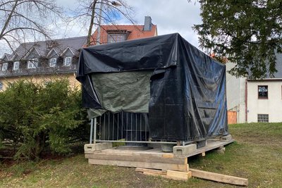 Ein Zelt stand kürzlich im Freiberger Albertpark.
