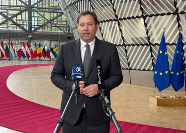 "Europa steht zu den Zusagen und ich erwarte das jetzt von der amerikanischen Seite auch", sagte Vizekanzler Lars Klingbeil.