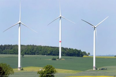 In Pfaffengrün gibt es Windräder - am benachbarten Fronberg wollen Bewohner keine dulden.
