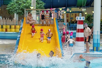 Eine vierköpfige Familie muss inzwischen 46 Euro für einen Tagesaufenthalt im Aqua Marien bezahlen. Doch es drohen sogar noch höhere Preise. 
