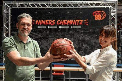 Sven Böttger wurde zum neuen Präsidenten des BV Chemnitz gewählt. Micaela Schönherr wurde zur Ehrenpräsidentin ernannt.